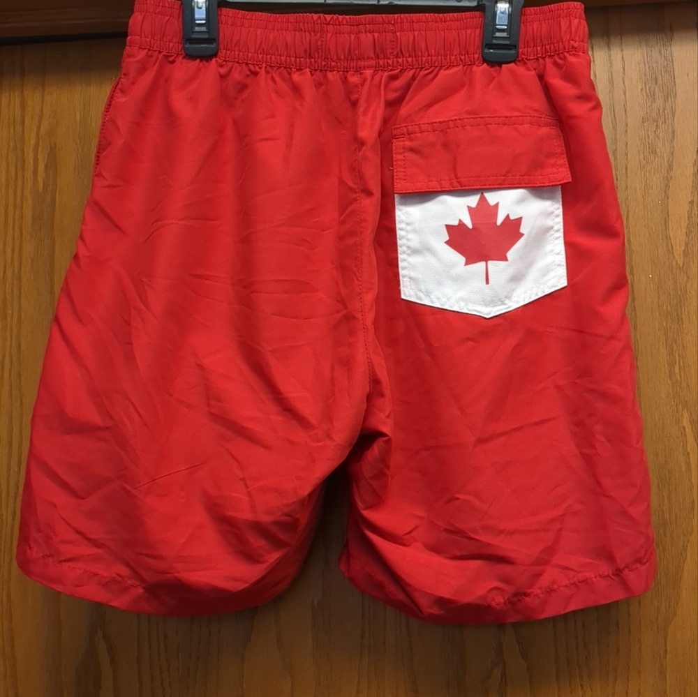Tips elves mens Canadian maple leaf trunks size small